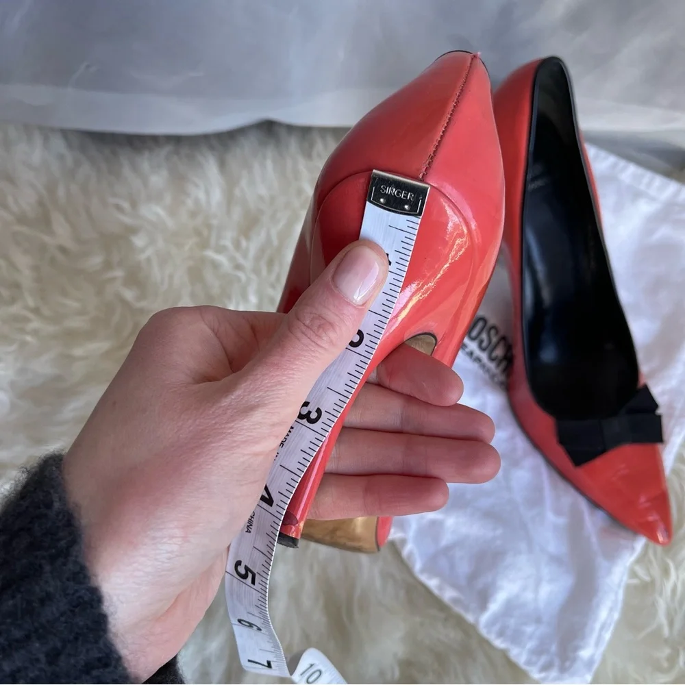 MOSCHINO Salmon Patent Leather Point Toe Pumps Size 39/9
